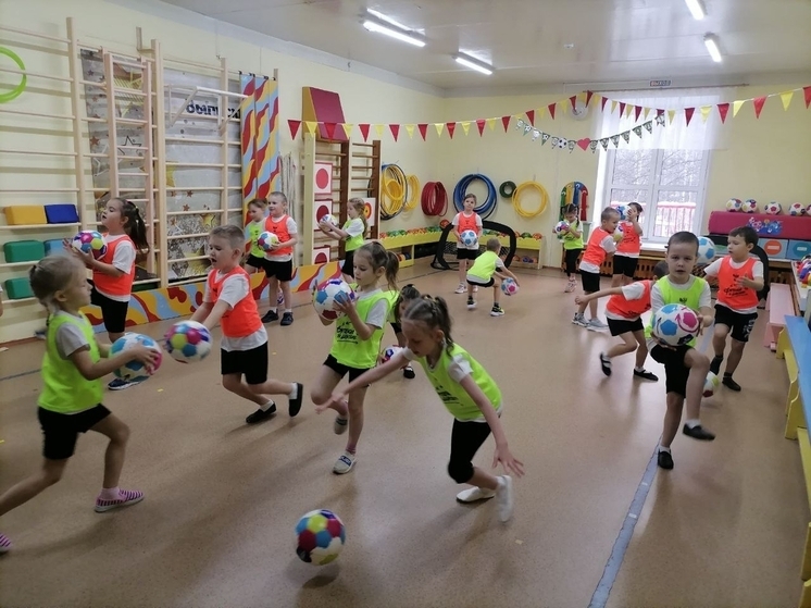 В детском саде Коряжмы «Орленок» прошел мастер-класс по всероссийскому проекту «Футбол в школе»