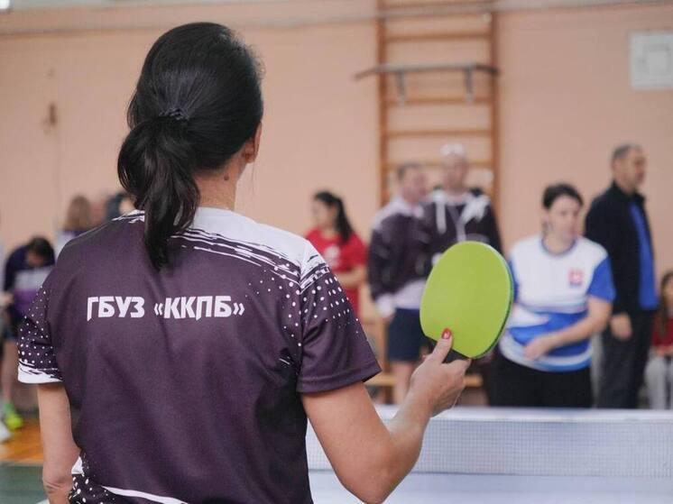 В вузе Приморья медработники сразились в турнире по настольному теннису