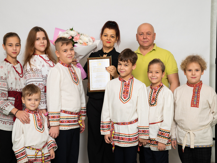 Три многодетные ивановки получили награды