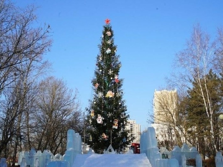 Фестиваль новогодней уличной игрушки продолжается в Хабаровске