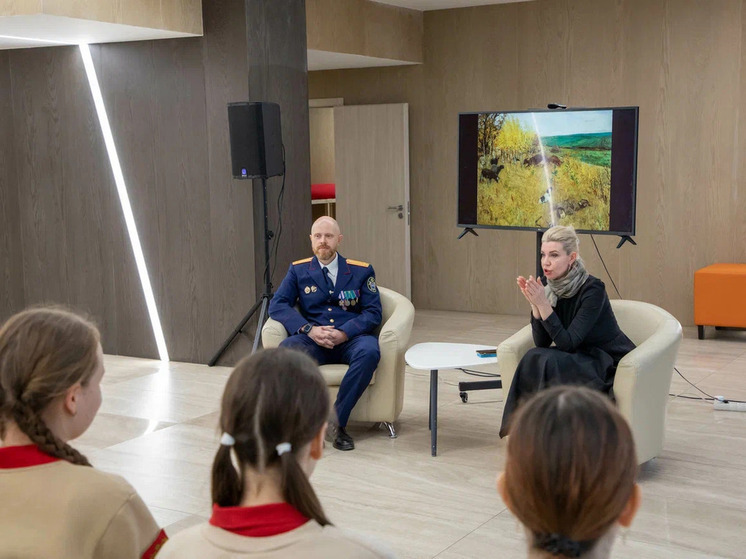 Участник СВО знакомится с работой учреждений культуры в рамках кадрового проекта