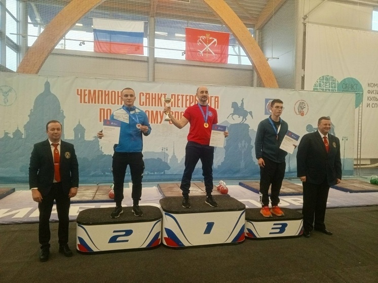 Судебный пристав из Ленобласти победил в толчке по длинному циклу