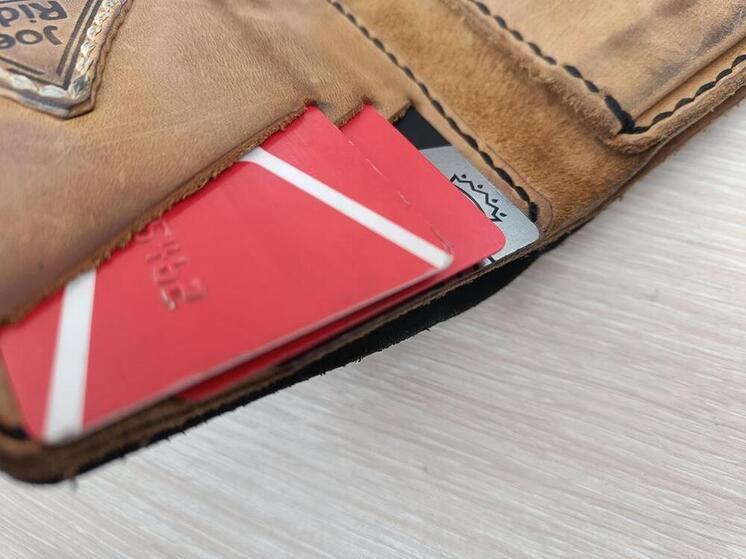 Полиция Сириуса задержала подозреваемого в краже денег с утерянной банковской карты