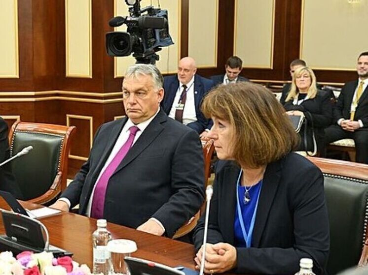 "Венгрия готова обеспечить площадку для переговоров": что известно о встрече Путина и Орбана в Кремле