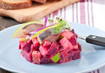 Если вы спросите россиянина о его любимом праздничном салате, с высокой долей вероятности вы услышите в ответ: «Селёдка под шубой»