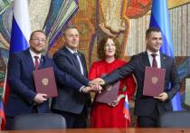 Знаковое событие для культурной жизни новых субъектов Российской Федерации состоялось сегодня в Краснодоне на базе музея «Молодая Гвардия»