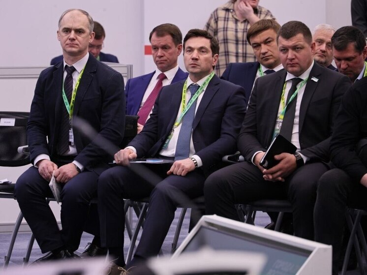  Мэры уральских городов обсудили меры поддержки ветеранов СВО