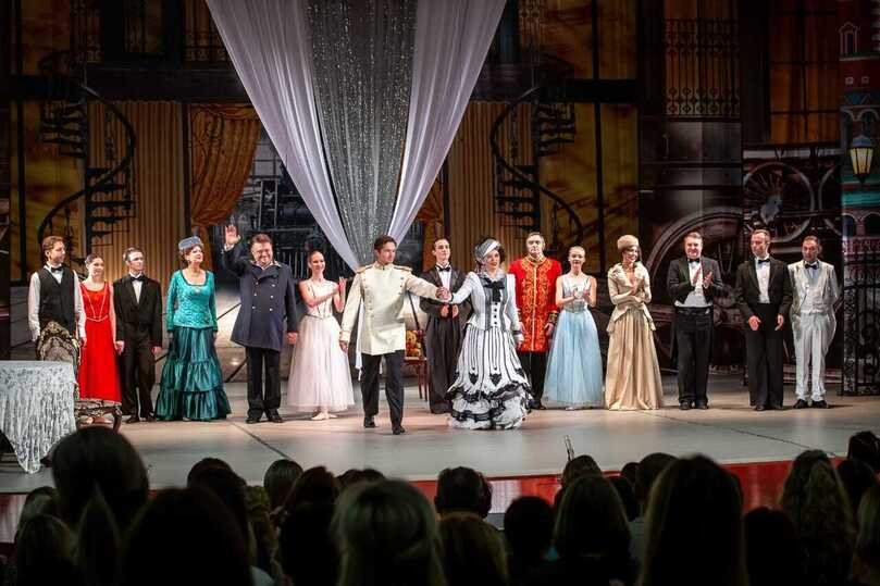 Актриса Мелехова рассказала о прилете БПЛА во время спектакля: декорации увезти не удалось