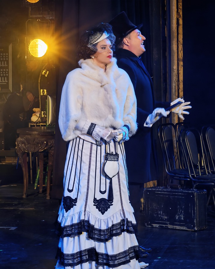 Актриса Мелехова рассказала о прилете БПЛА во время спектакля: декорации увезти не удалось