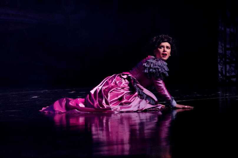 Актриса Мелехова рассказала о прилете БПЛА во время спектакля: декорации увезти не удалось