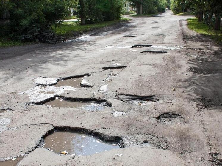 Жители деревни Глухова пожаловались на дороги