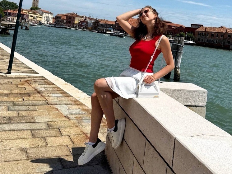 Чемпионка мира среди юниоров Камила Валиева приступила к постановке соревновательных программ в рамках подготовки к возвращению. Она тренируется под руководством Светланы Соколовской. Согласно решению CAS от января 2024 года, дисквалификация Валиевой истекает 25 декабря 2025 года. Вероятным хореографом её новых программ назван Никита Михайлов, сотрудничающий с группой Соколовской. Заслуженный тренер СССР Татьяна Тарасова выразила уверенность в конкурентоспособности фигуристки после возвращения.