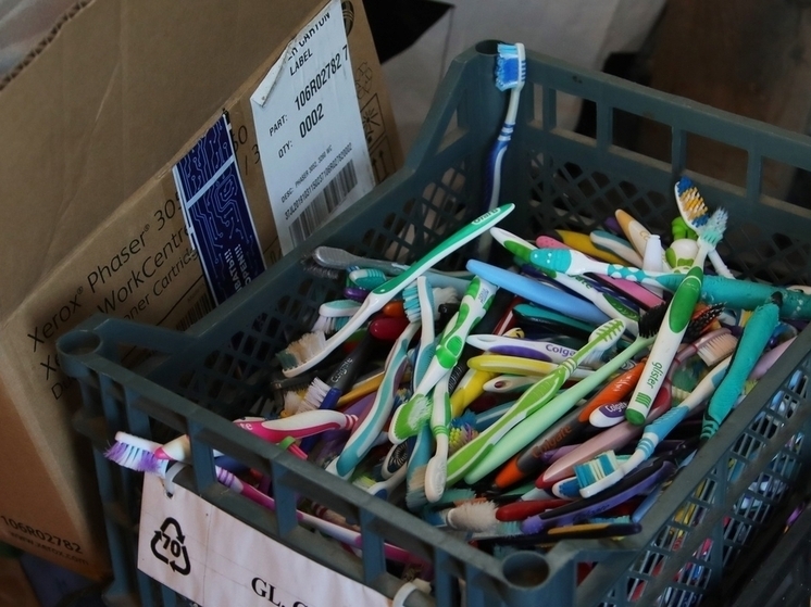 60 кг зубных щёток сдали горожане в Северодвинскую стоматологическую поликлинику