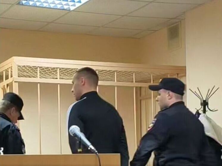 Начальника Лодейнопольского угрозыска обвинили в избиении задержанного и угрозах