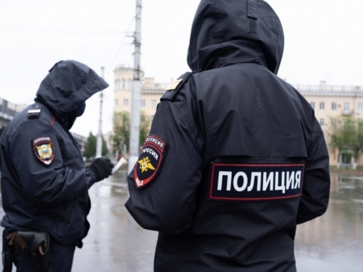 Под Волгоградом женщине грозит срок за кражу с карты знакомого 460 000 рублей