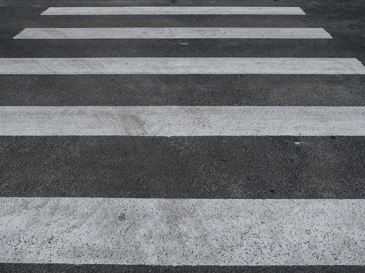 В Астрахани оштрафовали водителя, который не пропустил пешехода на зебре