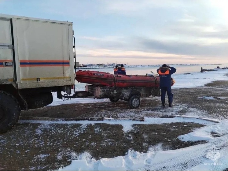 Спасатели Сахалина ищут двух мужчин, не вернувшихся с рыбалки