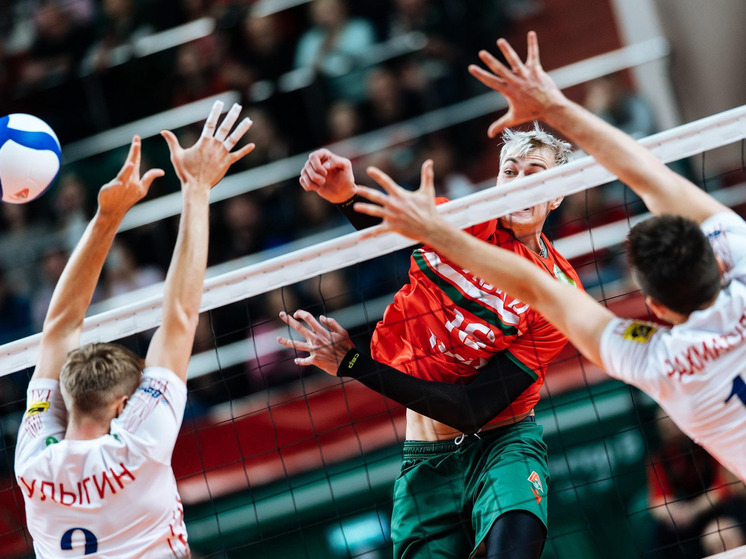 «Локомотив» уверенно обыграл «Оренбуржье» в домашнем матче Суперлиги