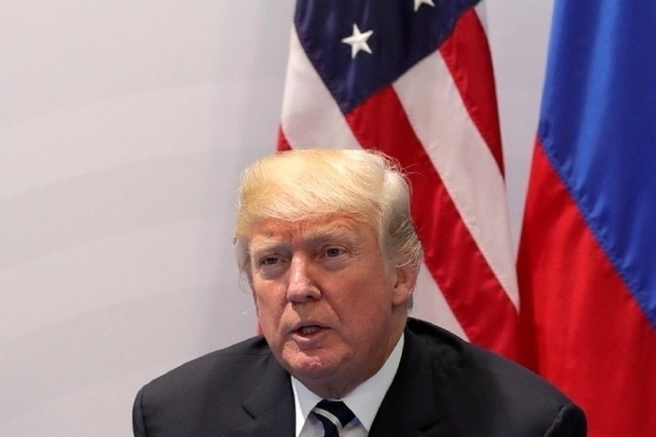 Истребитель перехватил самолет близ резиденции Трампа