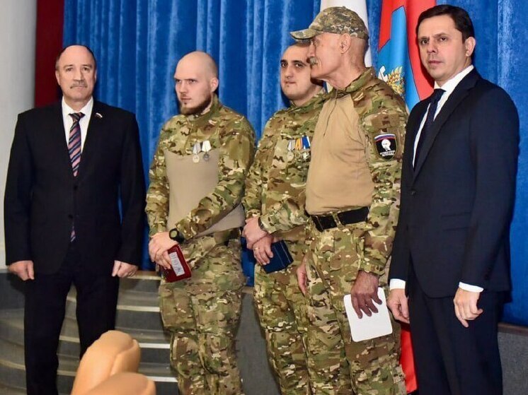 В столице Орловской области наградили бойцов операции «Поток»