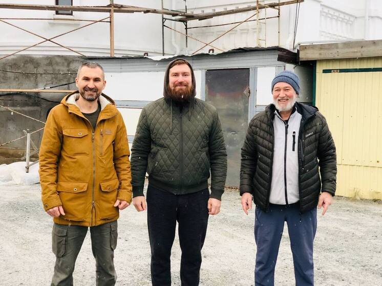 Южноуральские добровольцы отправились на Донбасс восстанавливать дома