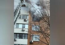 Неосторожное обращение с огнем, по предварительной информации, стало причиной пожара в квартире на юге Москвы в воскресенье утром