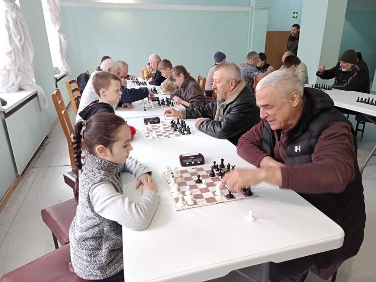 В Ясиноватой прошёл шахматный турнир в честь Дня матери