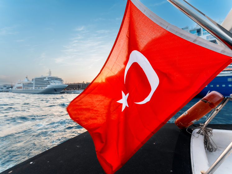 Поездка россиян в Турции обернулась испытанием без воды и еды