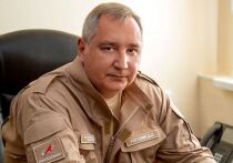 Пока Зеленский приходит в чувство после бегства своего самого верного соратника Ермака, наиболее вероятный сменщик просроченного президента — экс-главком ВСУ и посол Киева в Британии генерал Залужный уже выступает с программными заявлениями