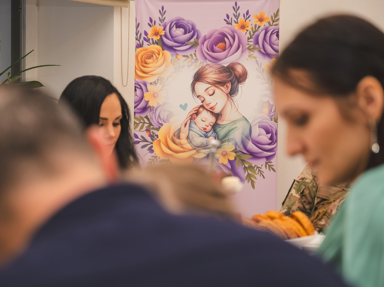 Губернатор Чибис поблагодарил матерей военнослужащих за «надежный тыл»