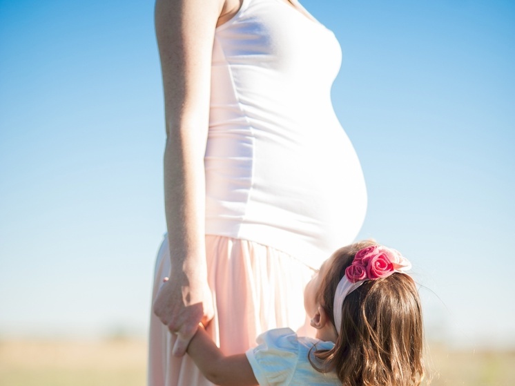 Губернатор Воронежской области поздравил женщин с Днем матери