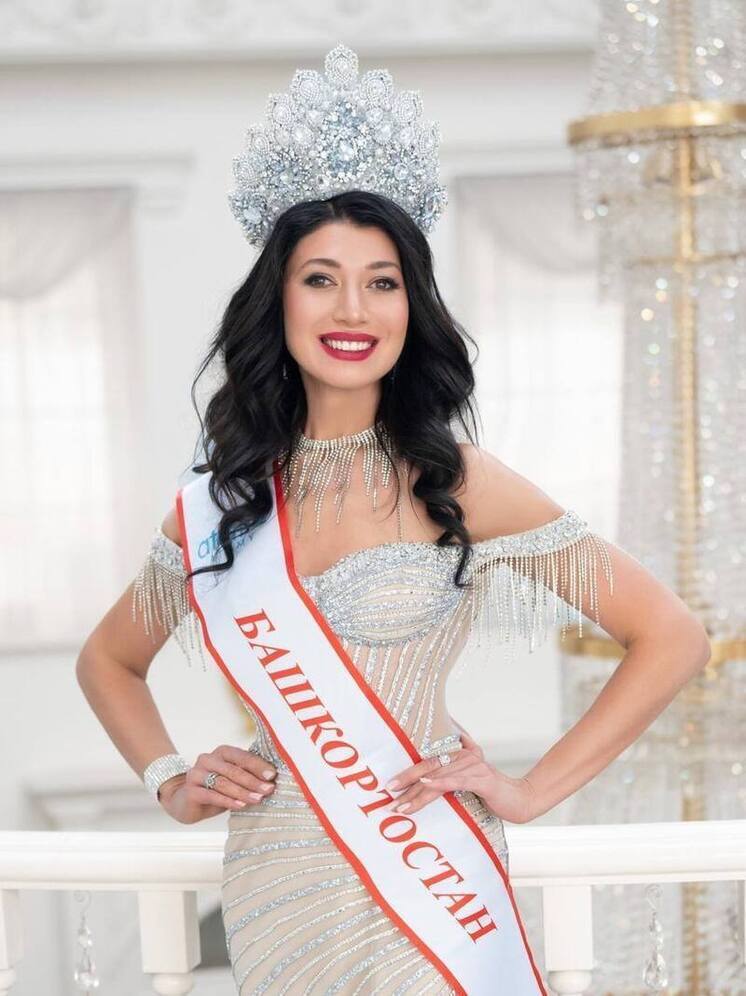 В этом году Ирина Ишмуратова приняла участие в трех конкурсах , запустила новый бизнес в сфере фэшн и снялась на обложке журнала «Playboy»