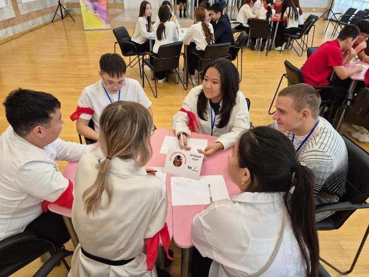 В Элисте стартовала зимняя серия школьной интеллектуальной лиги «Брейн-ринг»