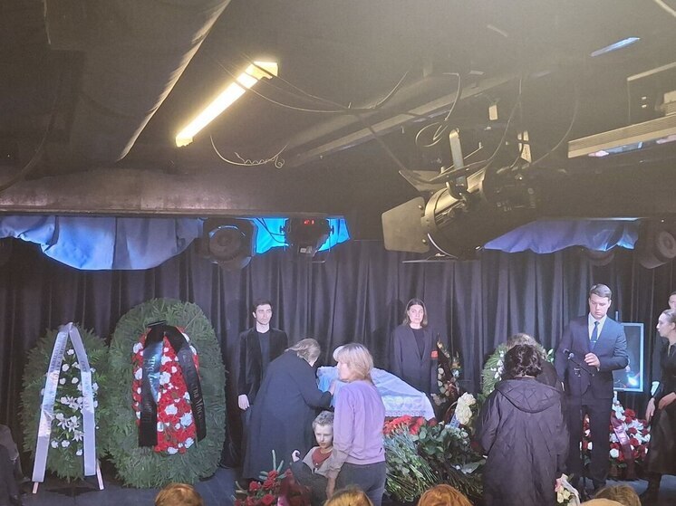 Театр на Петровке переполнен поклонниками Шиловского