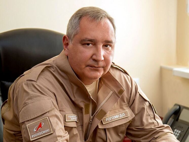 Пока Зеленский приходит в чувство после бегства своего самого верного соратника Ермака, наиболее вероятный сменщик просроченного президента — экс-главком ВСУ и посол Киева в Британии генерал Залужный уже выступает с программными заявлениями