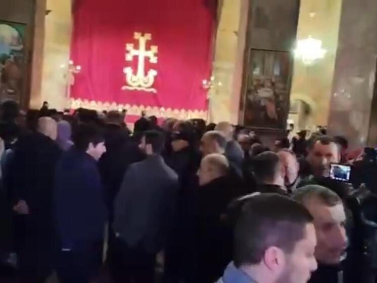 В Арцахской епархии вспыхнул конфликт из-за призыва к выборам Католикоса