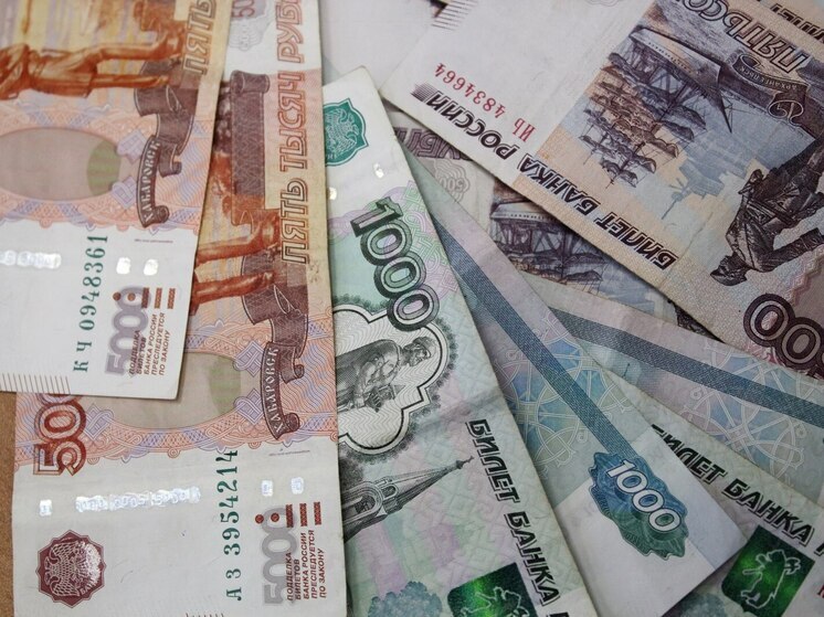 Средняя зарплата в Омской области в сентябре — 72 080 рублей