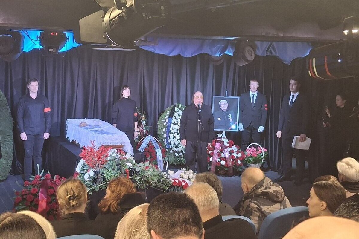 На прощании с Шиловским Герчаков отметил МХАТовскую школу и бессмертие души артиста