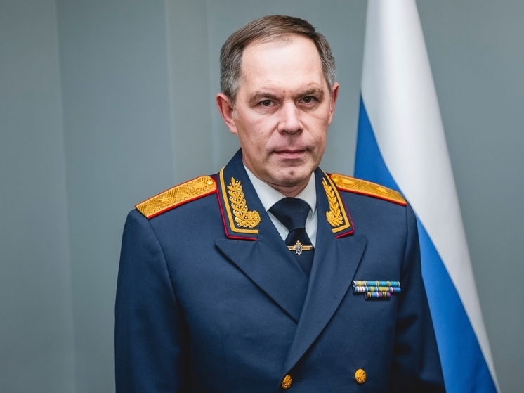 Руководитель СК по Липецкой области поздравил сотрудниц с Днём матери