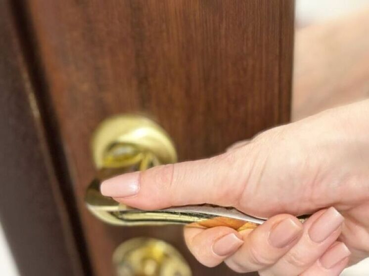 Врач Ирина Ракова посоветовала делать влажную уборку во время эпидемии ежедневно