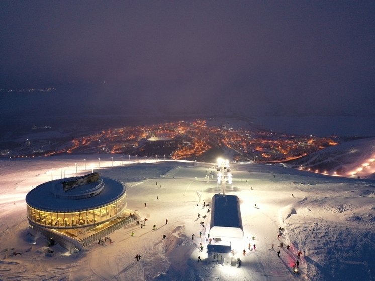 В Москве наградили победителей Национальной гостиничной премии, сообщила пресс-служба компании «ФосАгро». В номинации «Лучший город для ведения гостиничного бизнеса с населением до 100 тысяч человек» победил Кировск из Мурманской области. Он обошел всех конкурентов, в том числе и конкурсанта из Ленобласти — Выборг.
