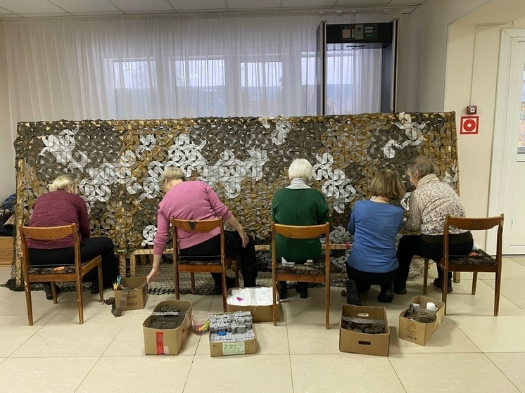 В Устьянах плетут маскировочные сети в несколько смен