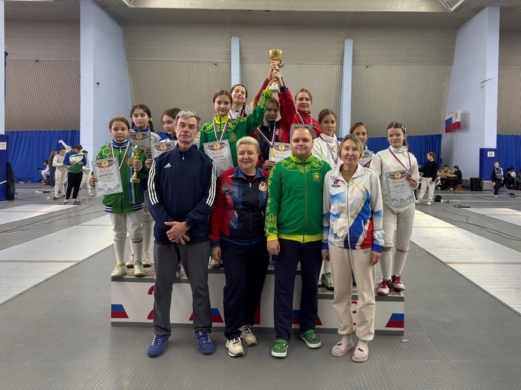 Липецкие рапиристы завоевали золото и бронзу на турнире в Саратове