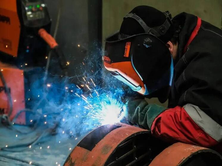 Более трёх тысяч астраханцев трудоустроены на рабочие специальности через Кадровый центр