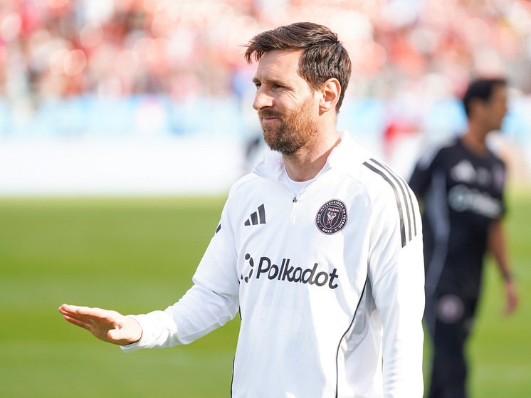 Как только говоришь статистика, то сразу же на ум приходит выражение, которое почему-то приписывают Марку Твену. «Существуют три вида лжи: ложь, наглая ложь и статистика». В одних случаях сказавшему это хочется сделать какую-то гадость в ответ, а вот в случае с Лионелем Месси – это выражение подходит как-никак кстати. Считается, что Месси обошел венгра Ференца Пушкаша по количеству голевых передач и стал первым в истории по данному показателю. Информационный повод есть, но есть нюансы. 