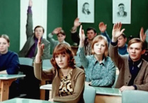 Еще 35 лет назад представители сферы образования настаивали: 11 лет учиться в школе — это слишком много, просто-таки бессмысленно! Теперь же в Общественной палате заговорили о том, что неплохо бы перейти на 12-летнее школьное образование