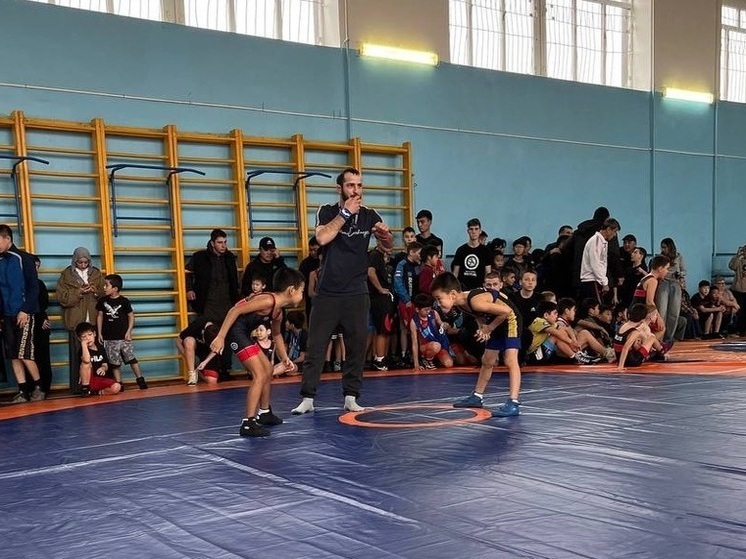 В Калмыкии состоялся турнир по вольной борьбе памяти Александра Ильина