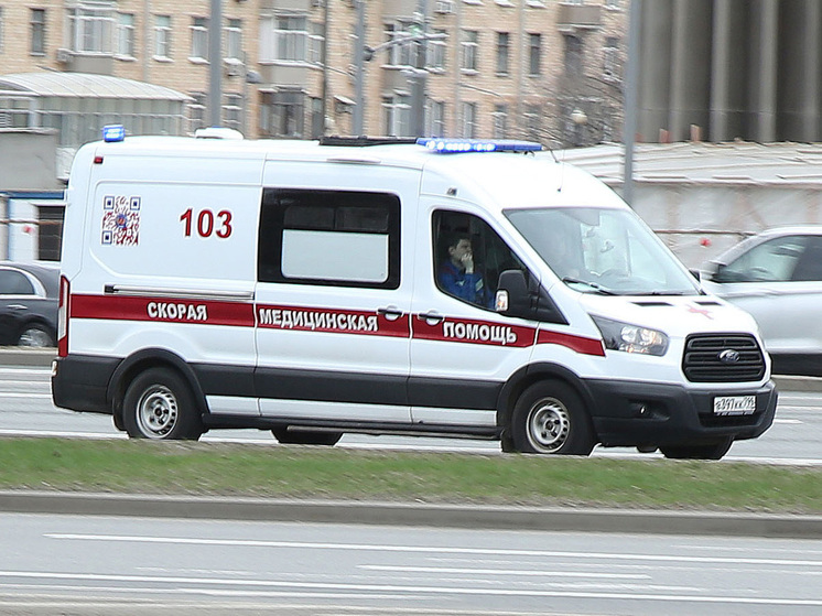 Игрушечную машинку пришлось доставать московским врачам из ноги 4-летнего мальчика