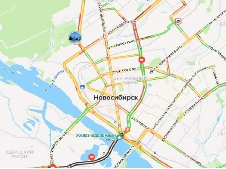 Первый день зимы Новосибирск встретил 6-балльными пробками