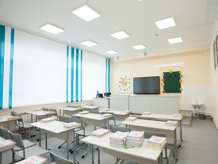 Губернатор Травников потребовал усилить меры безопасности в школах и больницах